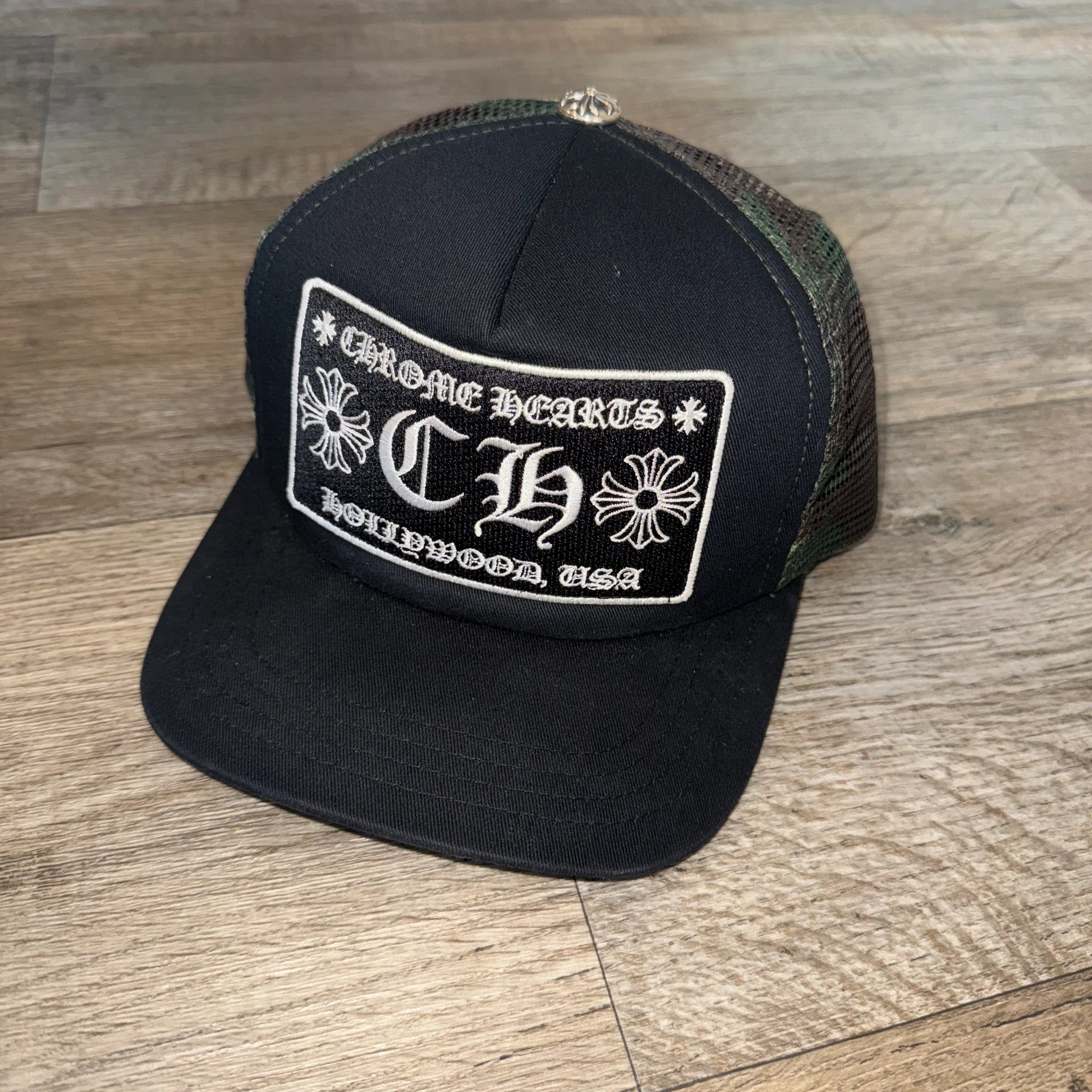 CHROME HEARTS “HOLLYWOOD” CAMO LOGO HAT